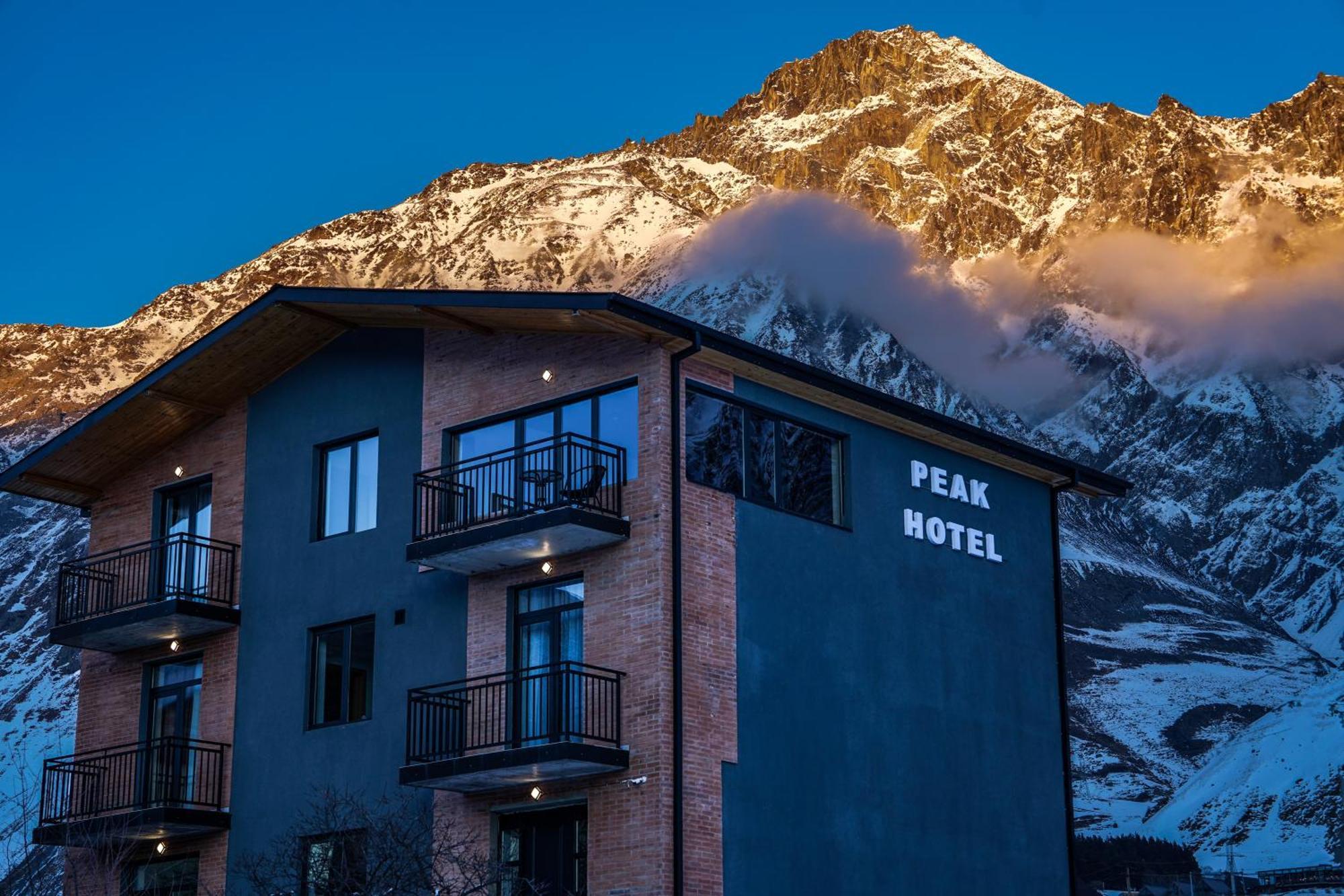 Peak Hotel Kazbegi Екстериор снимка